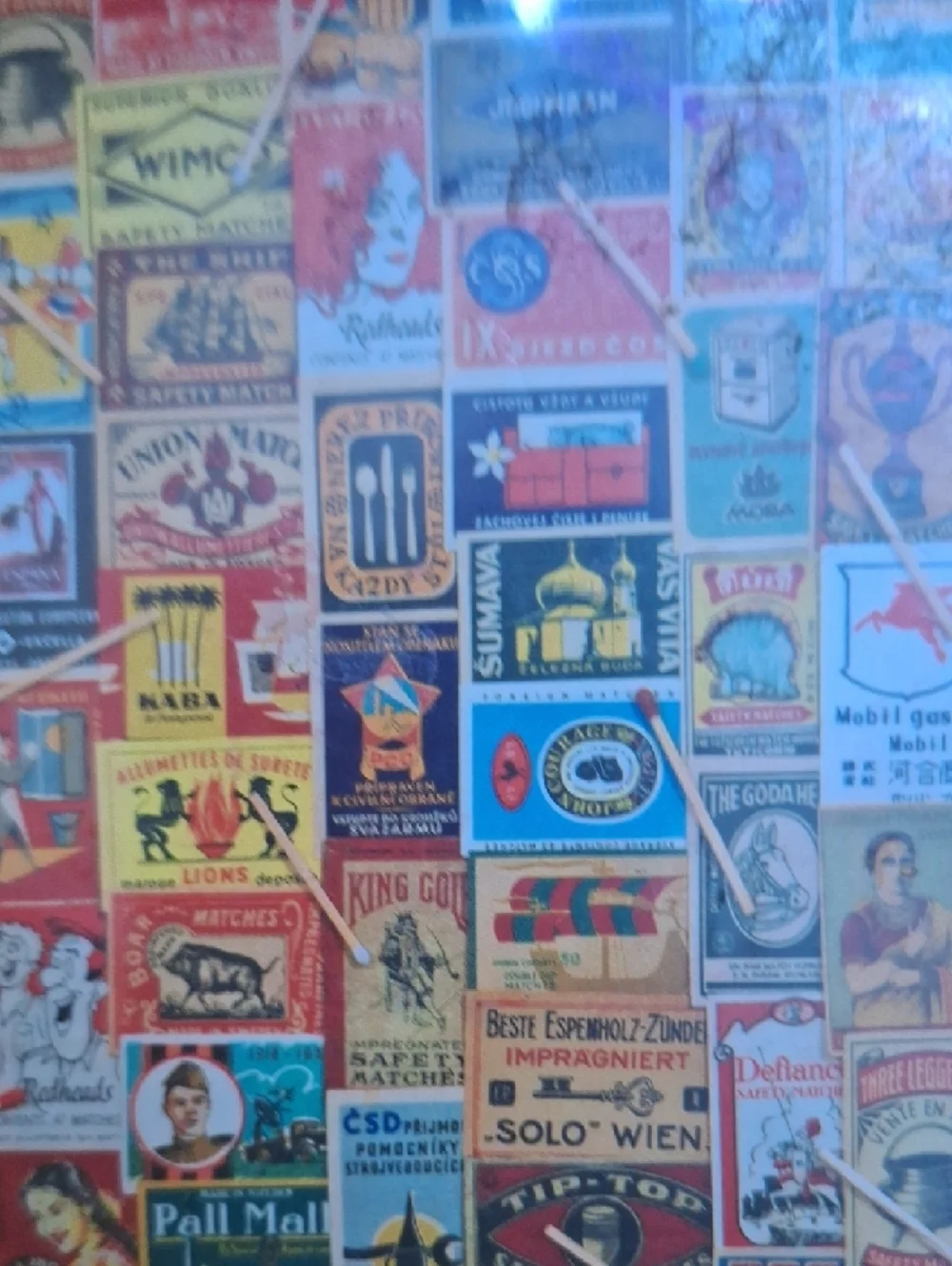 Vintage Matchboxes 1000-Piece Jigsaw Puzzle - Multicolor